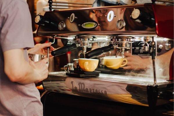 Descubra o Encanto das Cafeterias: Guia Completo para Amantes de Café