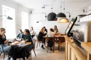 Criando Espaços Instagramáveis: Dicas de Design para Sua Cafeteria